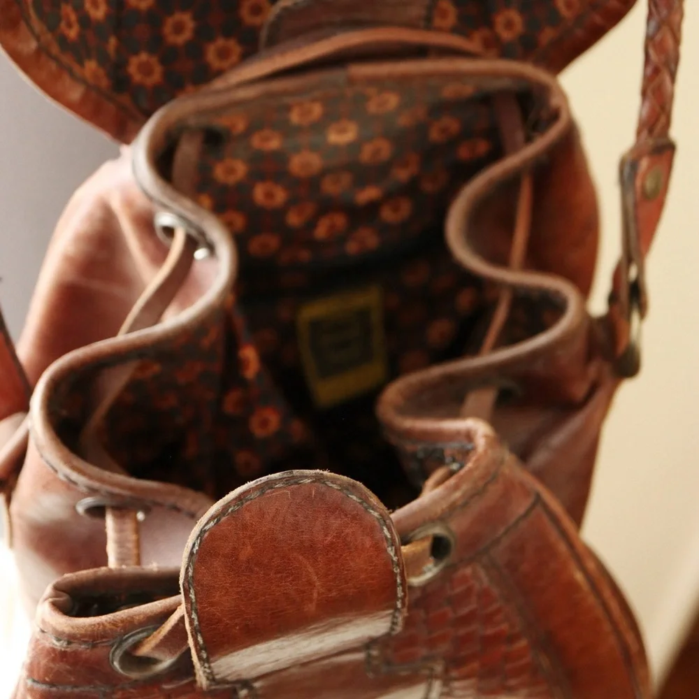 Vintage Brown Woven Leather Bucket Bag - Picture 4 of 4